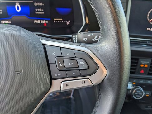 Certified 2022 Volkswagen Jetta SE w/ Panoramic Sunroof Package image 29