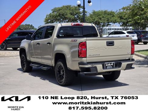 Used 2022 Chevrolet Colorado Z71 AWD/4WD image 3