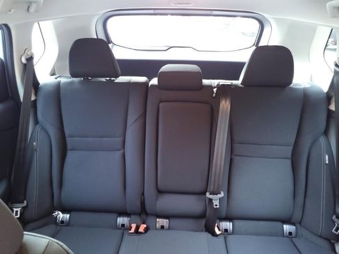 Used 2025 Nissan Rogue S image 11