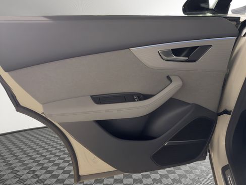 Used 2021 Audi SQ8 Prestige AWD/4WD image 17