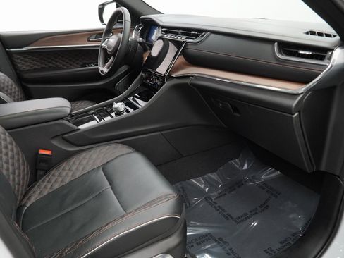 Used 2024 Jeep Grand Cherokee L Summit image 48