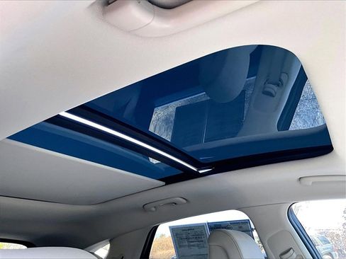 Used 2022 Genesis GV70 2.5T w/ Select Package image 18