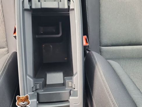 Used 2024 Nissan Rogue SV image 34