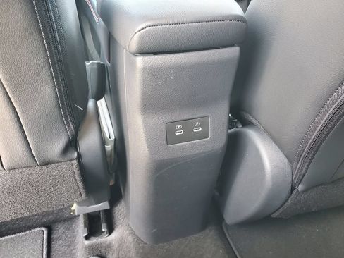Used 2025 Nissan Kicks SR AWD/4WD image 11