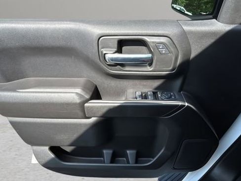 Used 2025 Chevrolet Silverado 1500 Custom RWD image 17