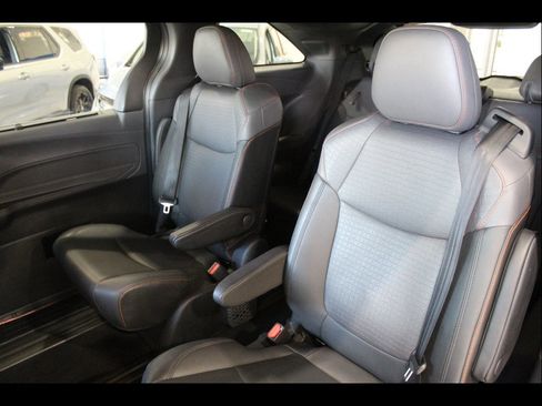 Used 2021 Toyota Sienna XSE w/ XSE Plus Package FWD image 13