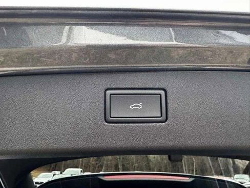 New 2026 Volkswagen Tiguan SE R-Line image 18