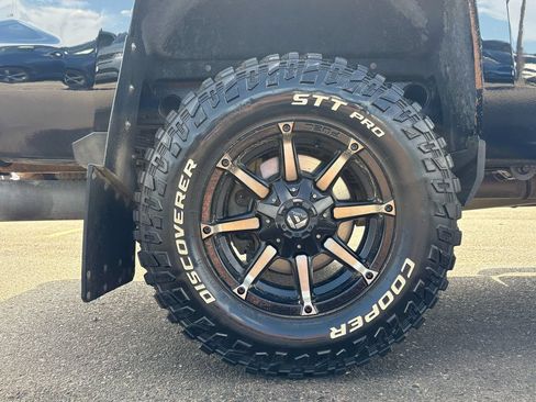 Used 2018 Chevrolet Silverado 2500 LTZ w/ Midnight Edition AWD/4WD image 9