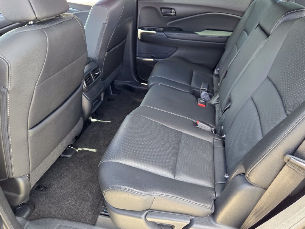 Used 2024 Honda Passport EX-L image 12