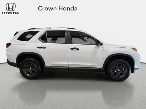 New 2026 Honda Pilot TrailSport image 8