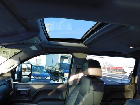 Used 2018 GMC Sierra 2500 Denali w/ Duramax Plus Package image 37