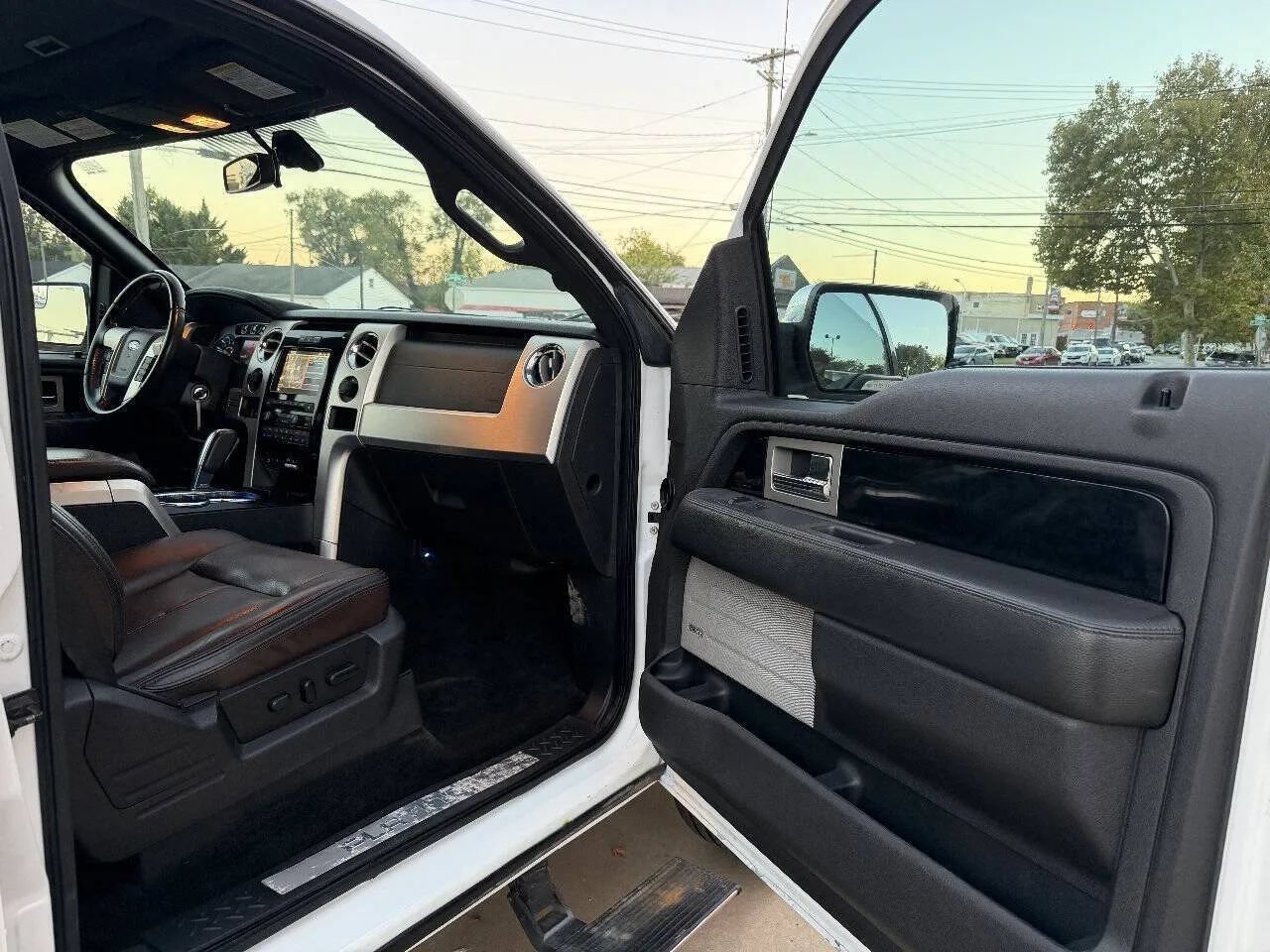 Used 2012 Ford F150 Platinum w/ Max Trailer Tow Pkg AWD/4WD image 16