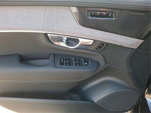 New 2026 Volvo XC90 B6 Ultra image 6