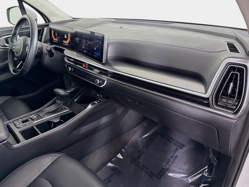 Used 2025 Kia Sorento S FWD image 28