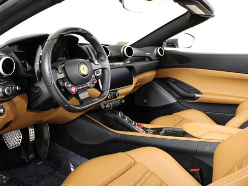 Certified 2023 Ferrari Portofino M RWD image 2