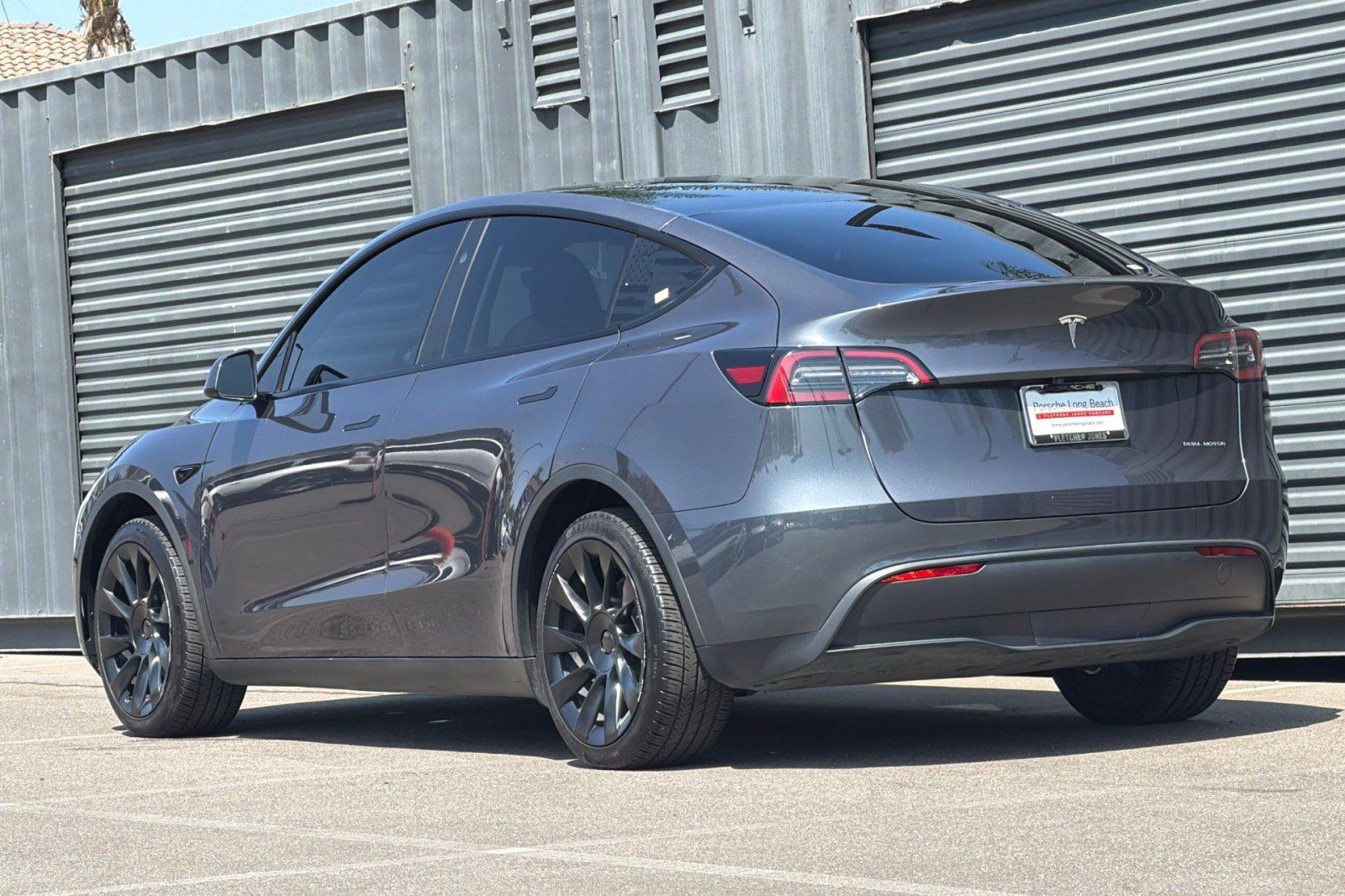 Used 2023 Tesla Model Y Long Range AWD/4WD image 3