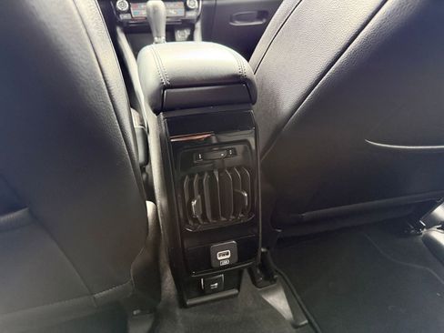 Used 2025 Jeep Compass Limited AWD/4WD image 23