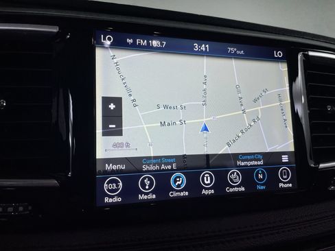 Used 2019 Chrysler Pacifica Limited FWD image 16