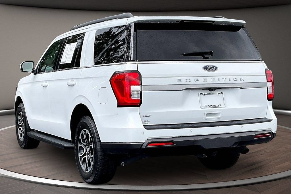 Used 2024 Ford Expedition XLT RWD image 4
