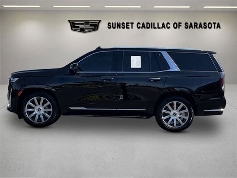 Certified 2022 Cadillac Escalade Premium Luxury Platinum image 6