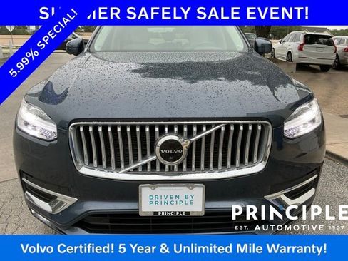 Certified 2023 Volvo XC90 B5 Plus AWD/4WD image 3