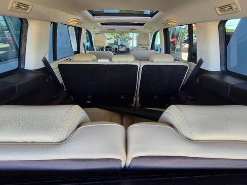 Used 2019 Mercedes-Benz GLS 450 4MATIC image 26