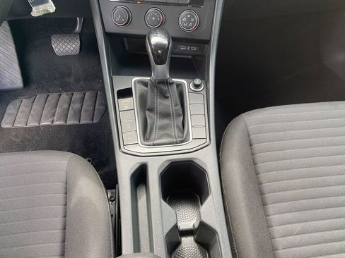 Used 2024 Volkswagen Jetta S image 22