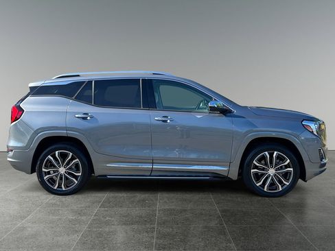 Used 2020 GMC Terrain Denali w/ Denali Premium Package image 8