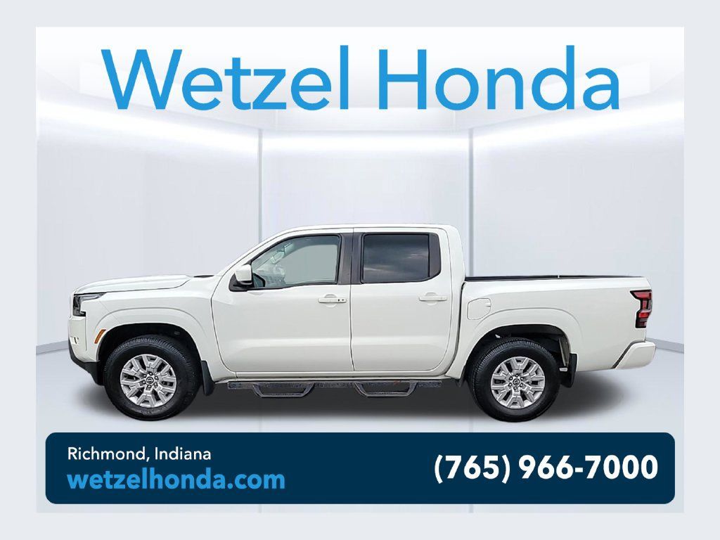 Used 2022 Nissan Frontier SV AWD/4WD image 1