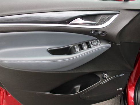 Certified 2024 Buick Enclave Premium image 7