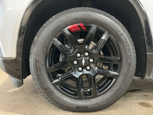 Used 2019 Chevrolet Traverse Premier w/ Redline Edition image 36