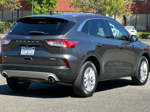 Certified 2020 Ford Escape SE AWD/4WD image 3