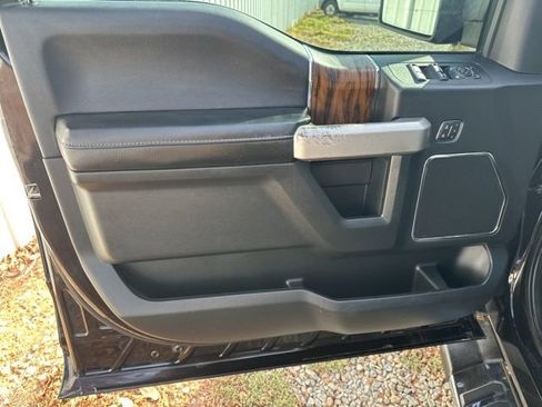 Used 2019 Ford F150 Lariat w/ Equipment Group 502A Luxury image 13