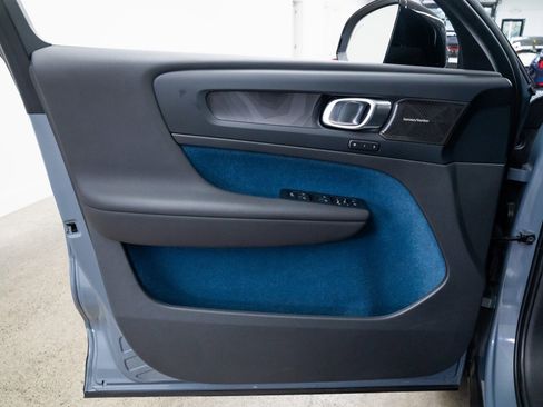 Used 2023 Volvo C40 P8 Recharge Ultimate image 15