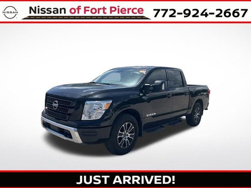 Certified 2024 Nissan Titan SV w/ SV Convenience Package image 1