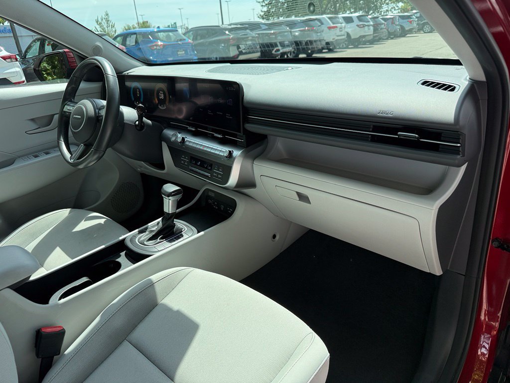 Used 2025 Hyundai Kona SEL FWD image 36