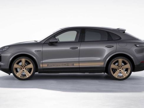 Certified 2024 Porsche Cayenne Coupe AWD/4WD image 2