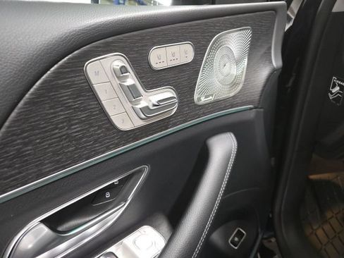 Used 2026 Mercedes-Benz GLS 450 4MATIC image 4