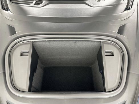 Certified 2026 Porsche Taycan AWD/4WD image 36