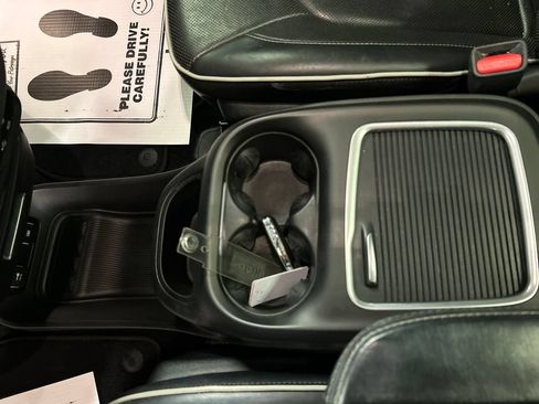 Used 2019 Chrysler Pacifica Limited w/ S Appearance Package FWD image 21