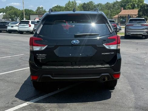 Used 2023 Subaru Forester Limited AWD/4WD image 11