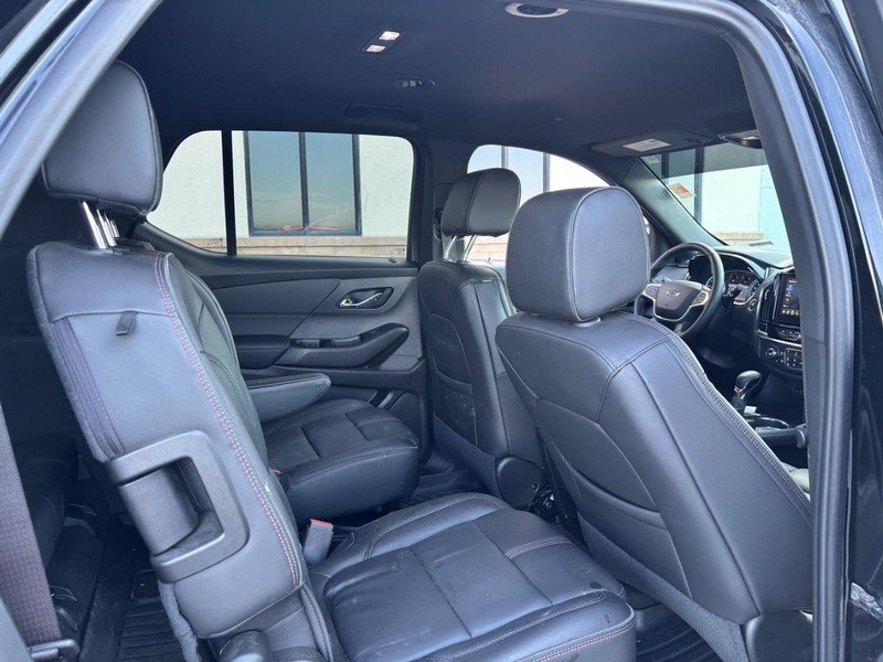 Used 2024 Chevrolet Traverse RS FWD image 11