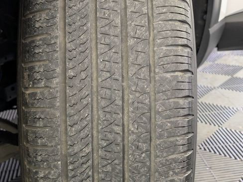 Certified 2023 Ford Explorer Limited RWD image 25