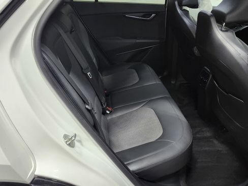 Used 2023 Kia Niro EX Touring image 20