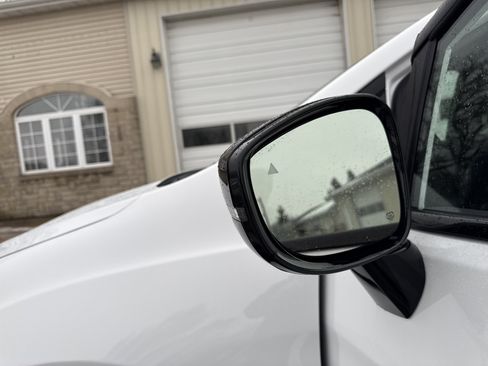 New 2026 Chrysler Pacifica Limited image 15