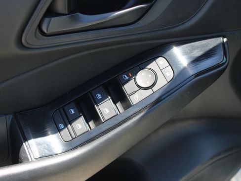 Used 2024 Nissan Rogue S AWD/4WD image 28