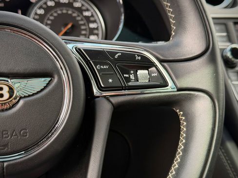 Used 2019 Bentley Bentayga AWD/4WD image 23