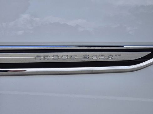 Used 2023 Volkswagen Atlas Cross Sport SE w/ Panoramic Sunroof Package FWD image 11