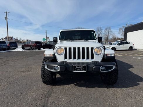 Used 2021 Jeep Wrangler Unlimited Sahara AWD/4WD image 11