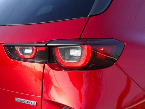 Used 2024 MAZDA CX-50 AWD 2.5 S w/ Preferred Package image 5